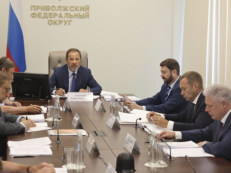 Игорь Комаров и Дмитрий Чернышенко оценили научно-технологический потенциал регионов ПФО. Игорь Комаров и Дмитрий Чернышенко оценили научно-технологический потенциал регионов ПФО.