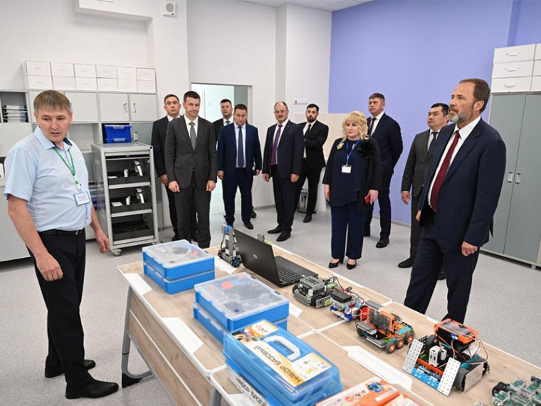 В Башкортостане 2 сентября после капремонта по Президентской программе откроется 6 школ. В Башкортостане 2 сентября после капремонта по Президентской программе откроется 6 школ.